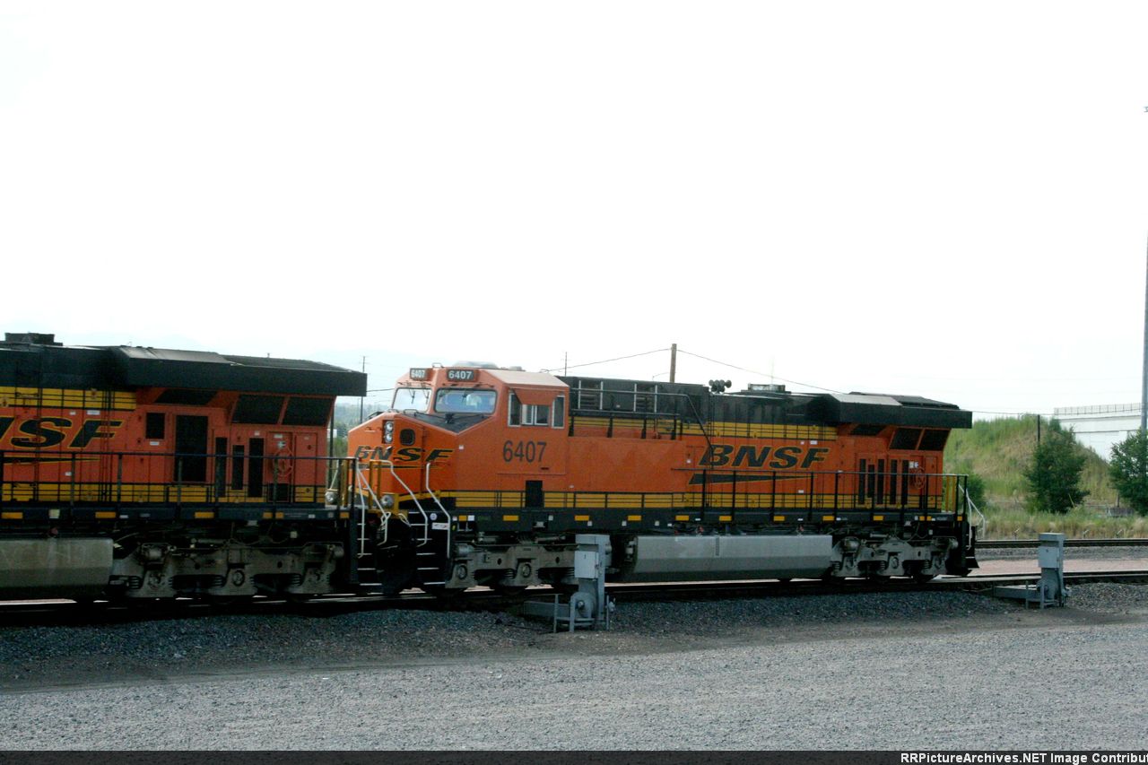 BNSF 6407